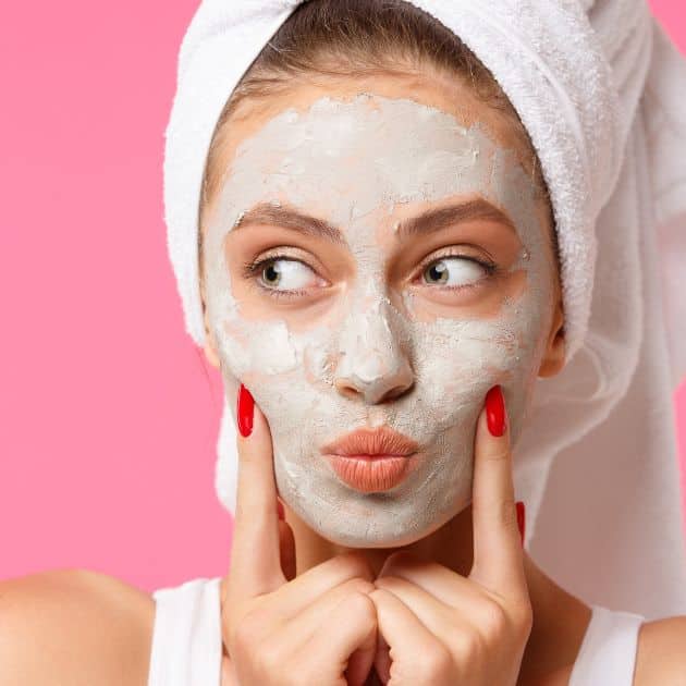 La différence entre les types d’exfoliation et lequel est le meilleur pour chaque type de peau ?
