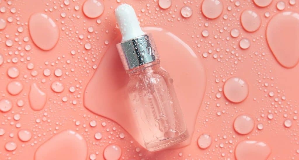 L'utilisation de différents types d'acides dans les soins de la peau et leurs bienfaits