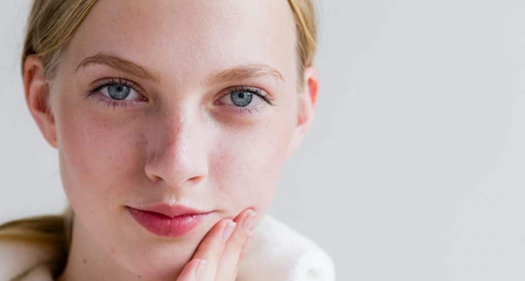 Comment intégrer les soins de la peau à sa journée ?