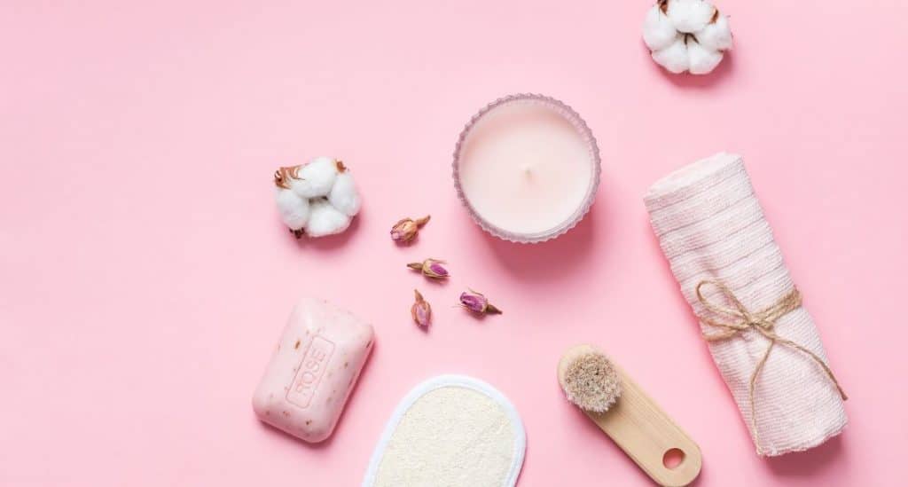 Les avantages des soins de la peau ayuvériques